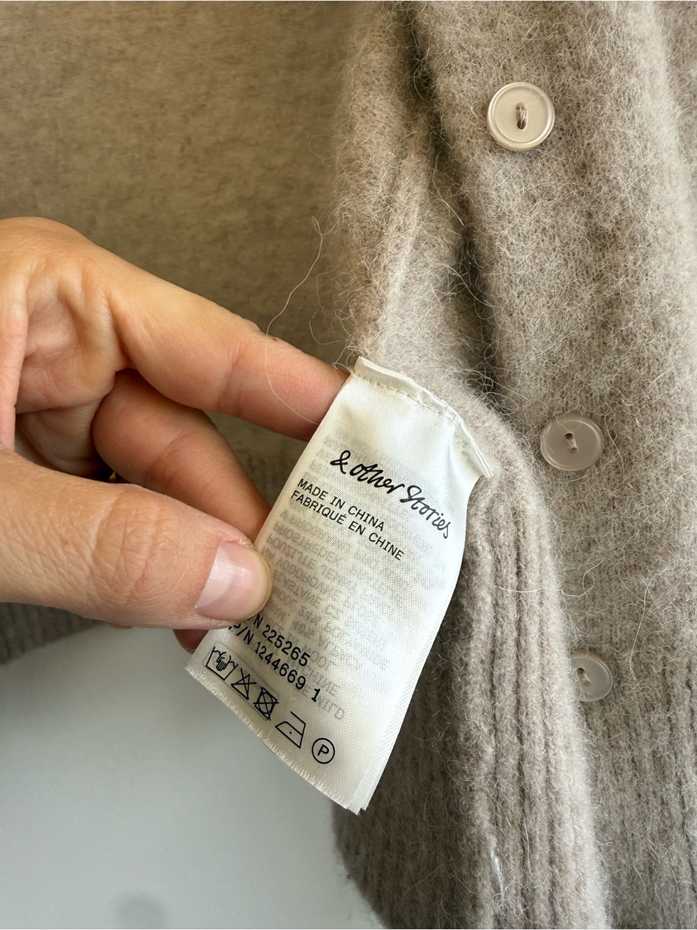 Alpaca & Wool Blend Women’s Oatmeal Cream Button-Up Knit Cardigan Sweater Small - Picture 6 of 9